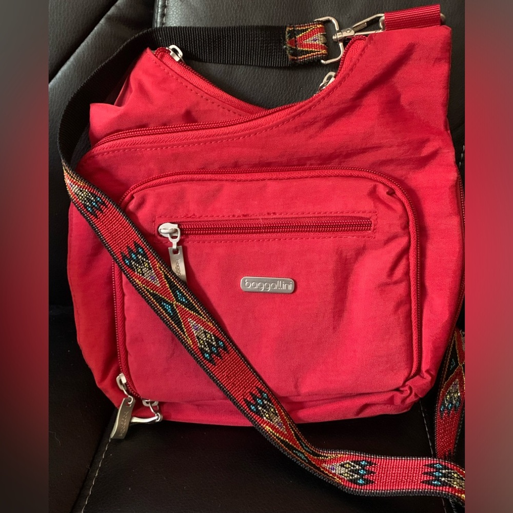 Baggallini Criss Cross Bag